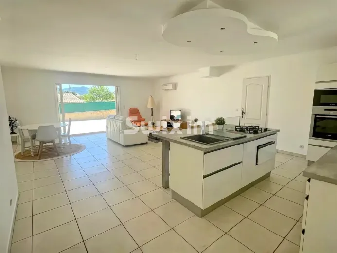 Maison à vendre à Roquebrune-Sur-Argens (13)