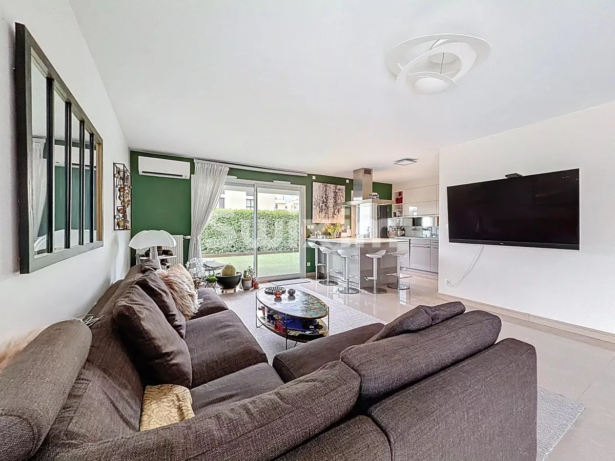 Wohnung zu verkaufen in Ferney-Voltaire - Wohnung zu verkaufen in Ferney-Voltaire, 3 Zimmer, 94 m2 - Smart Propylaia (3)