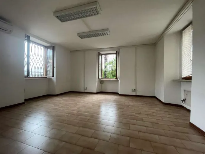 Multiple dwelling for sale in Lavena Ponte Tresa (7)