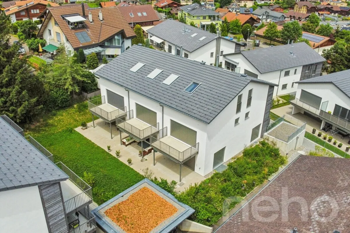 Spiez zu verkaufen Angebautes Haus Schweiz - cChic-immoHub Ihr Immobilienportal