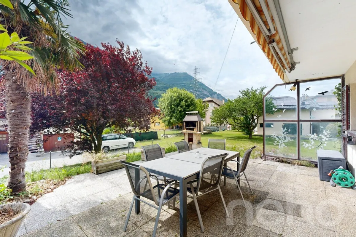 Collonges zu verkaufen Angebautes Haus Schweiz - cChic-immoHub Ihr Immobilienportal