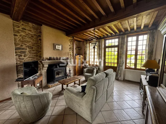 Casa in vendita a Domecy-Sur-Cure