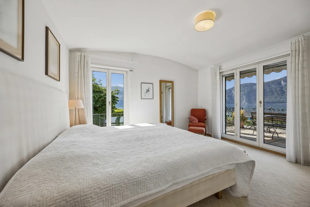 Haus zu verkaufen in Kastanienbaum - Exklusives Investitionsangebot: 7 ½ - Zimmer-EFH in Kastanienbaum (LU) mit Wohnrecht - Smart Propylaia (12)