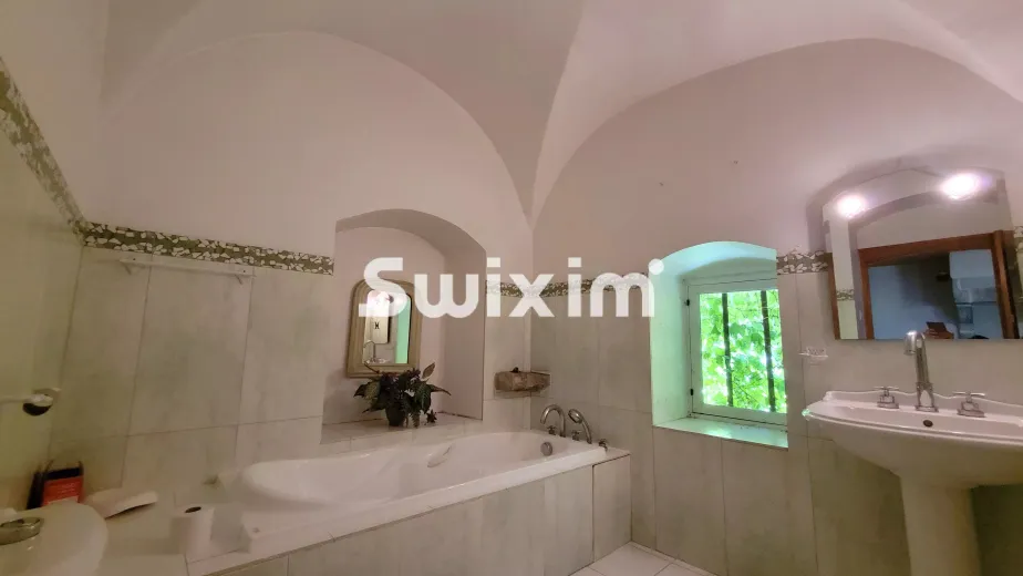 Maison à vendre à Lons-Le-Saunier (13)