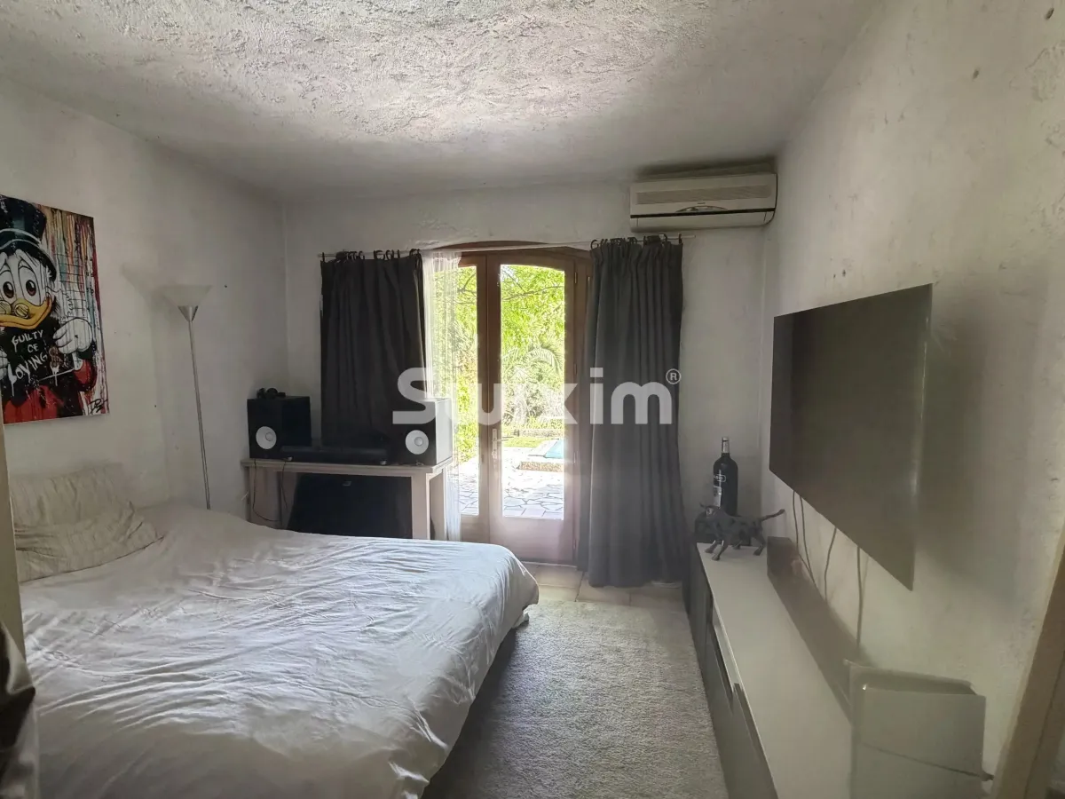 Maison à vendre à Gassin - MAISON IDEALE FAMILLE 4 CHAMBRES PISCINE AU COEUR DU GOLFE DE ST TROPEZ - Smart Propylaia (9)