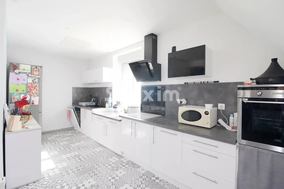 Appartement à vendre à Maiche - Appartement T5 avec garage, cave et grenier - Smart Propylaia (3)