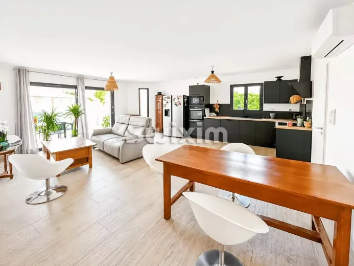 Maison à vendre à Camaret-Sur-Aigues (10)
