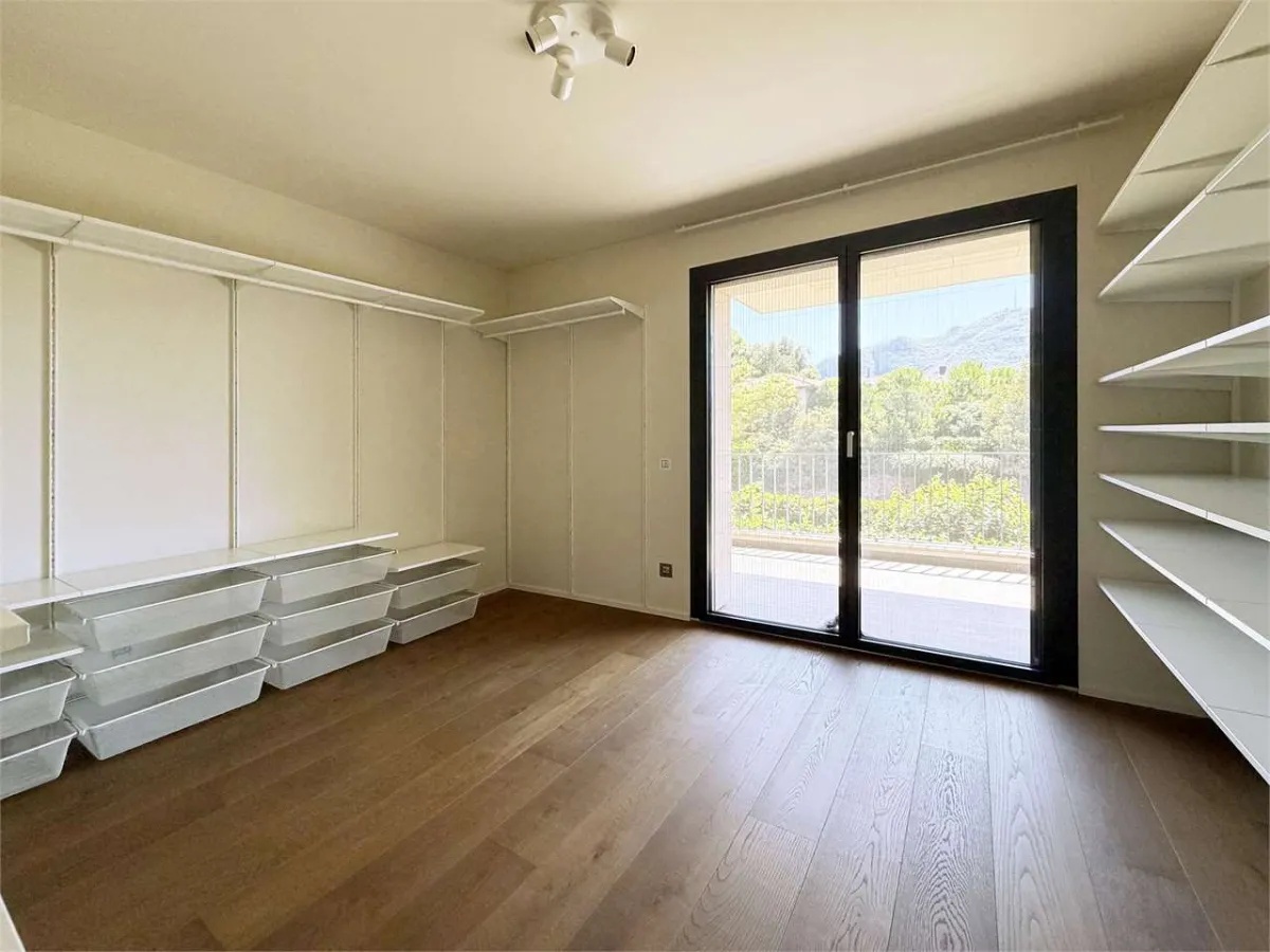 Lugano zu verkaufen  Wohnung Schweiz - cChic-immoHub Ihr Immobilienportal